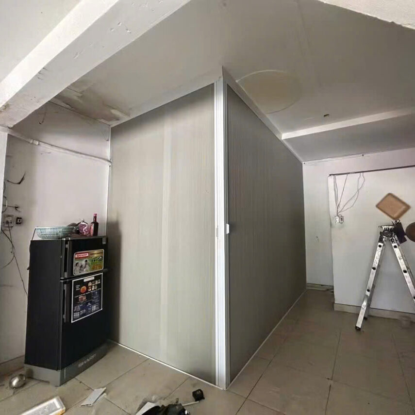 Vách Ngăn Tổ Ong Tại Quận 5