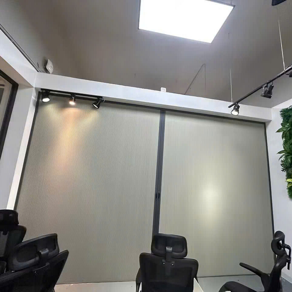 Vách Ngăn Tổ Ong Tại Quận 3